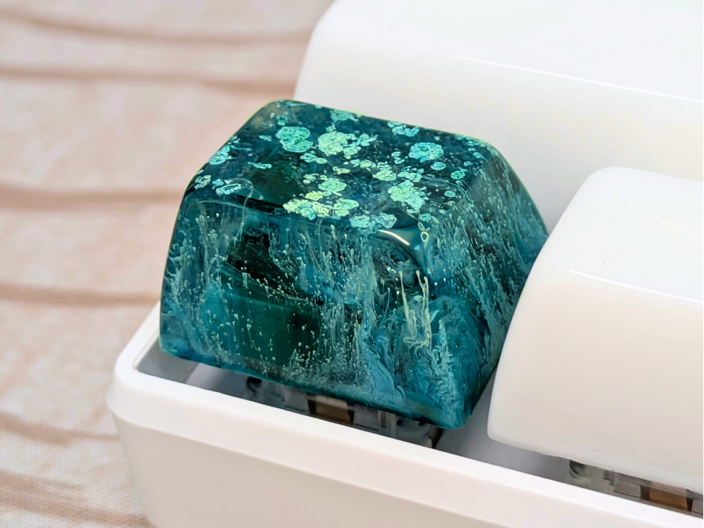 1.25u Artisan Keycap